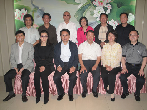 省政府副秘书长谭天星等调研wnsr威尼斯光电